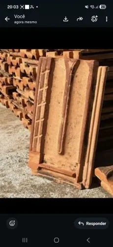 Vendo ou troco em algo do meu interesse 9.000 telhas francesas