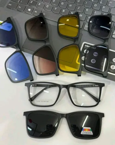 Vendo Amação de Óculos Clipon Masculino 5 Lentes de Sol