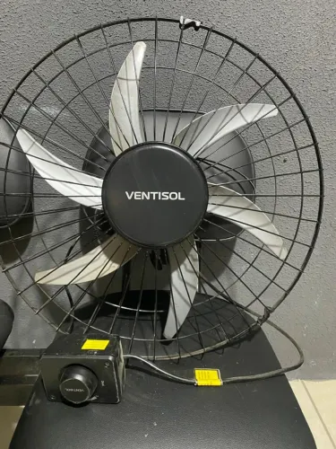 VENDO VENTILADOR TUFÃO 250,00