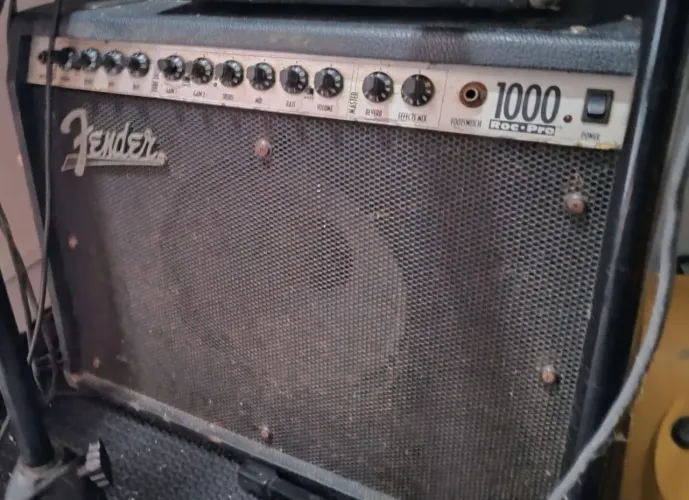 Vendo amplificador Fender Rock Pro 1000