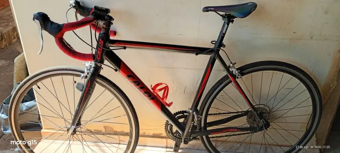 Bike speed Caloi estrada à venda. Tamanho 52. Só girar.