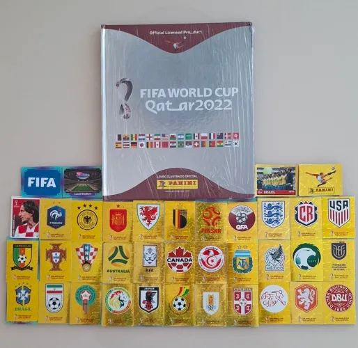 Album capa dura copa do mundo 2022 completo com todas figurinhas para colar !