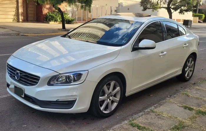 Volvo S60 T-4 Momentum 2.0 190cv 4P 2017