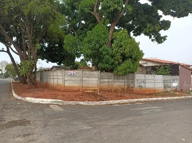 Lote Residencial Próximo Avenida Bandeiras - 2 frentes 440mt de Esquina, Ótima Localização