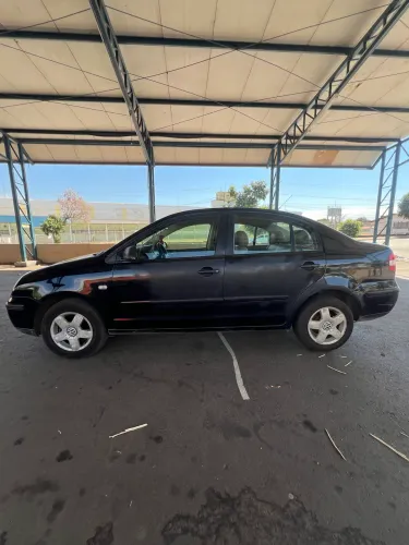 Volkswagen Polo Sedan 1.6 MI Total Flex 8V 4P 2006