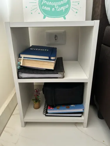 Mesa de cabeceira branco