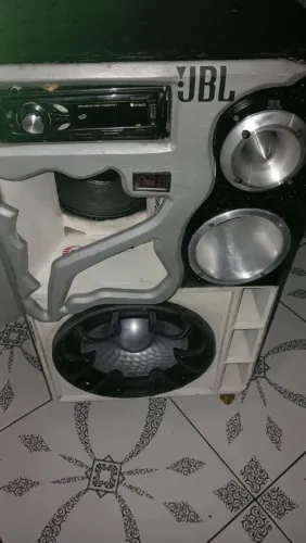 Vendo caixa JBL
