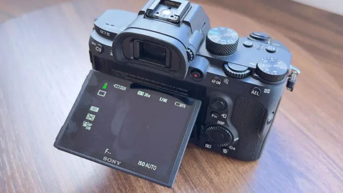 Sony A7 III Full Frame + Kit de Lentes + 2 Baterias