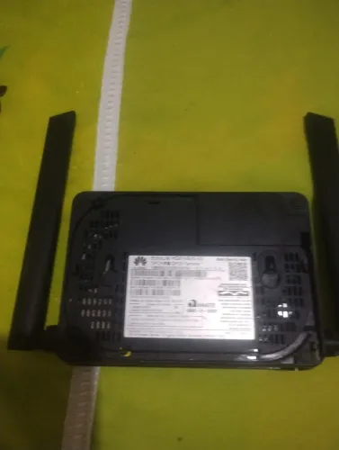 Vendo um roteador de internet 