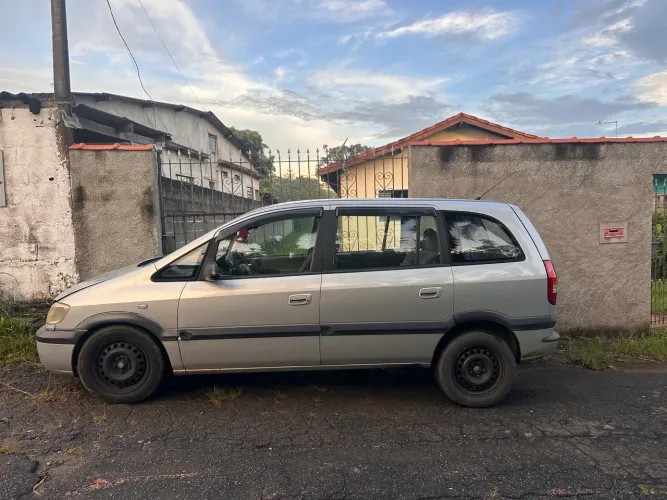 Chevrolet Zafira 2.0/ CD 2.0 8V MPFI 5P Mec. 2001