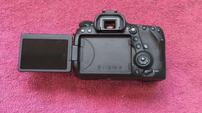 Câmera Canon EOS 6D MARK II SEMINOVA acompanha a nota