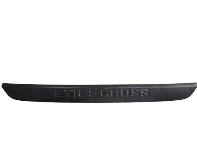 Friso da Tampa Traseira Etios Cross 13 2014 2015 16 17 18 19