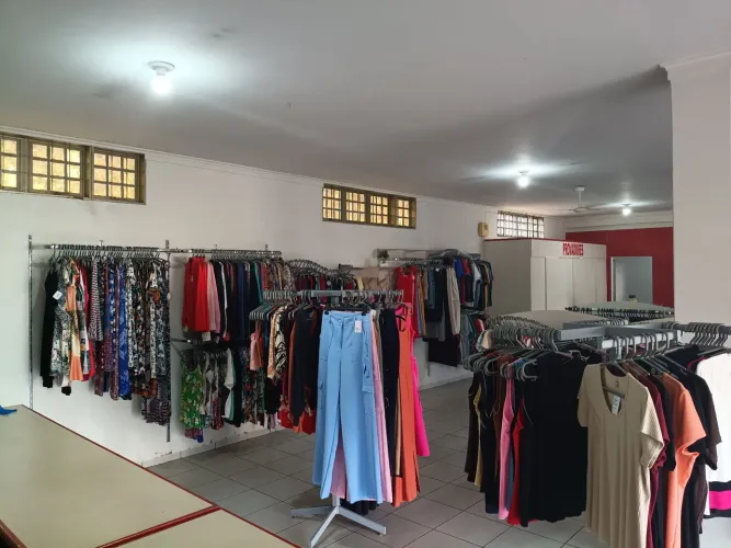 VENDO LOJA TODA MONTADA 