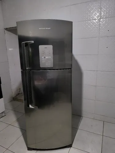 Geladeira Brastemp Frost Free INOX. Gelando pouco