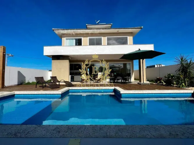 Casa no Condomínio Terras Alphaville com 3 Suítes, 4 Vagas - Cabo Frio (Ogiva)