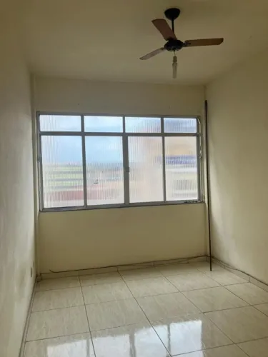 Alugo uma kitinete no Edf Bandeirantes Aterrado VR