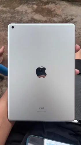 iPad 9ª geração - 64GB - Sem detalhes de Uso.