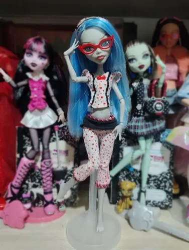 Monster High Ghoulia Dead Tired
