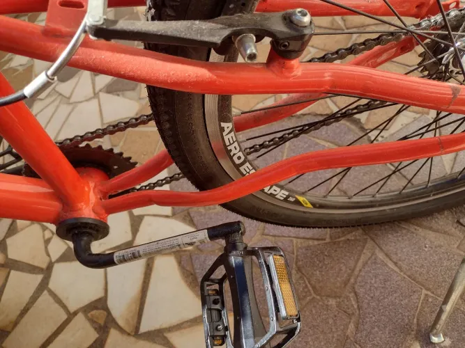 Bicicleta semi nova 