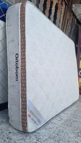 Colchão casal ortobom muito bom, sem uso Aceito cartão e Entrego