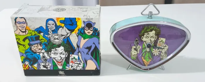 Relógio Despertador Retrô Coringa DC Comics Originals