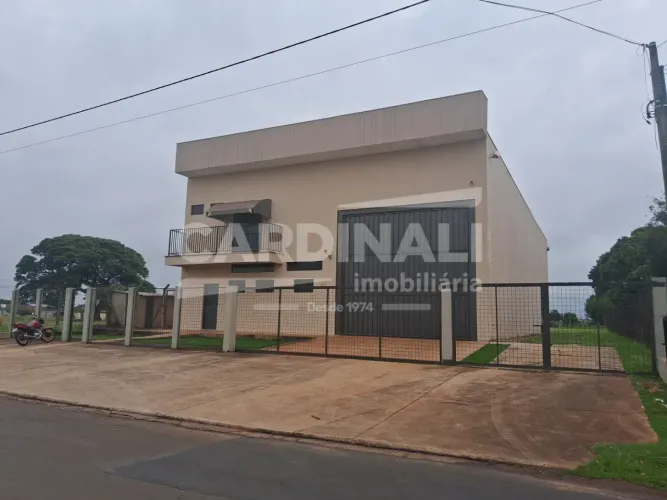 Barracão com ótima localização, pé direito alto, e escritórios