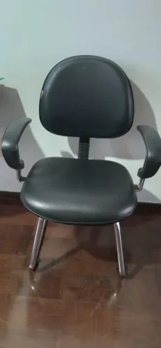 VENDO 5 CADEIRAS PARA ESCRITÓRIO 60,00 CADA