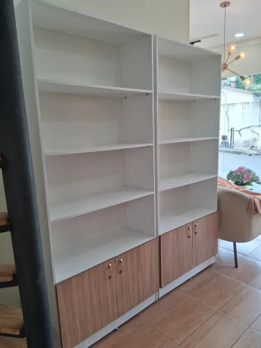 Vendo estante/mostruario 100% MDF. 600 reais cada um