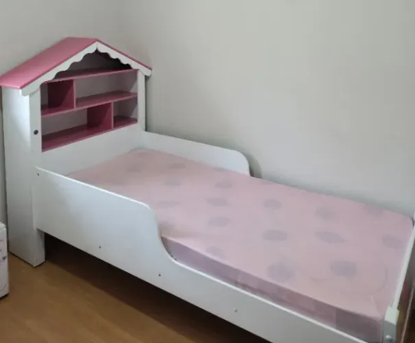Cama Solteiro Infantil Branca e Rosa