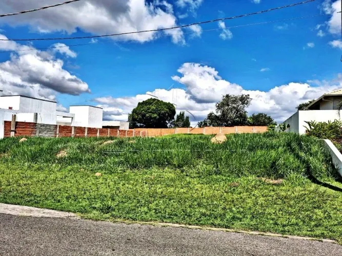 TERRENO EM CONDOMINIO EM ARAÇOIABA DA SERRA