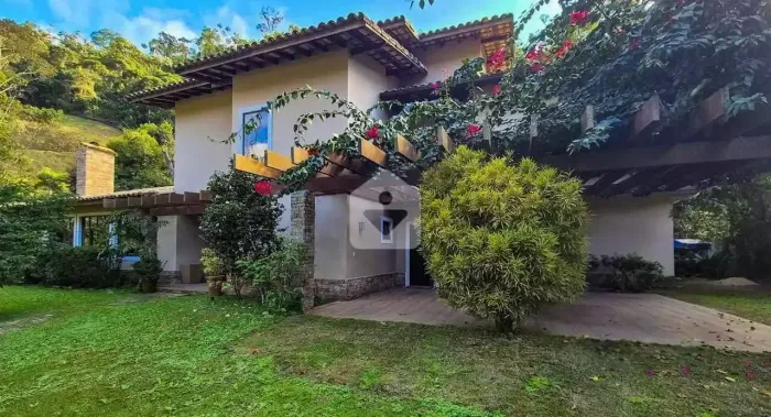 Casa para aluguel com 4 quartos, 6829m² - Pedro do Rio - Petrópolis/RJ