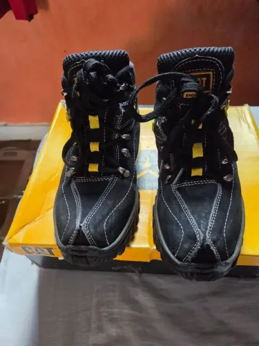 Bota preta