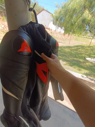 Macacão Dainese N°50 - Original em Couro - Impecável