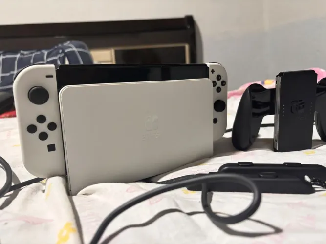 Nintendo Switch OLED Branco 64GB ? NOVO, APENAS ABERTO