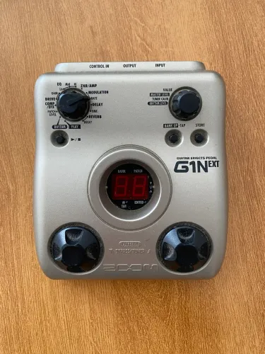 Pedaleira Zoom G1