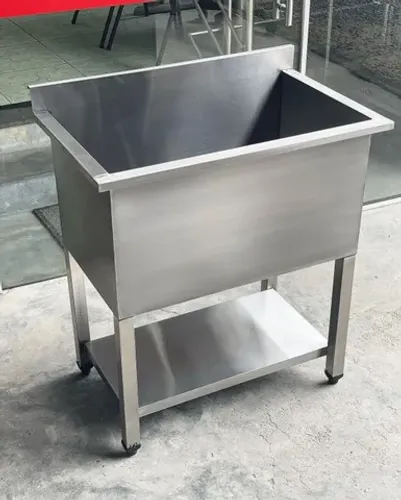 Tanque industrial novo com prateleira 