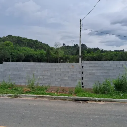 Terrenos em Condomínio:: Ótimo Local