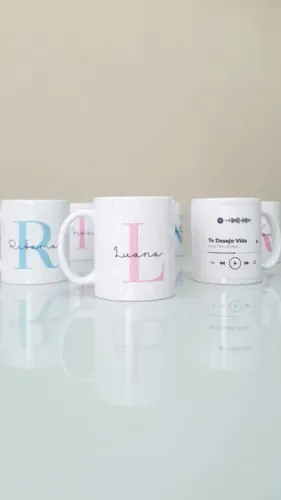 Caneca Personalizada com nome e letra inicial 
