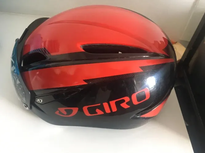 Capacete de Ciclismo.Giro Attack