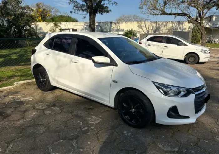 Chevrolet Onix Hatch LTZ turbo manual