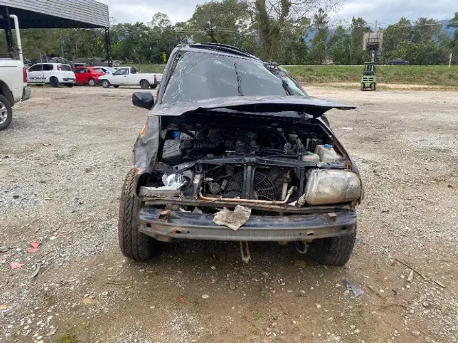 Chevrolet Tracker 2.0 Gasolina 2008 Veículo Destinado A Retirada De Peças