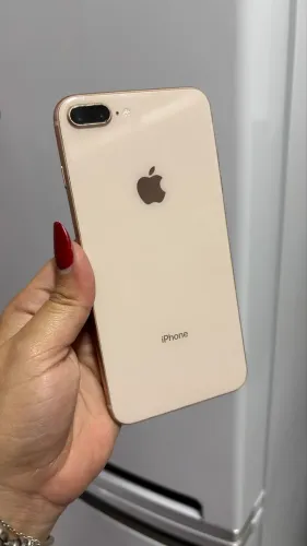 iPhone 8 Plus 