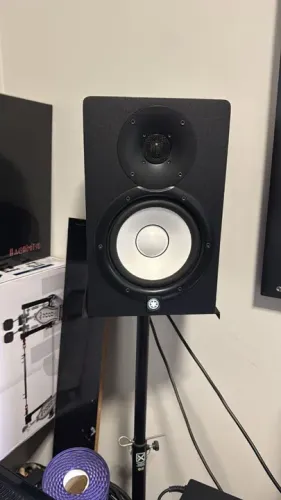 PAR DE MONITOR DE AUDIO YAMAHA HS7 95W 127 
