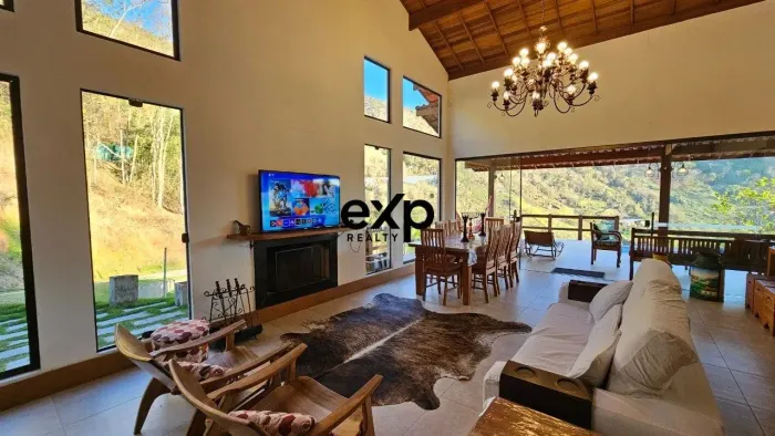 Casa no Condomínio Pouso das Maitacas com 4 suítes, 290 m² por R$ 1.480.000,00 - Secretári