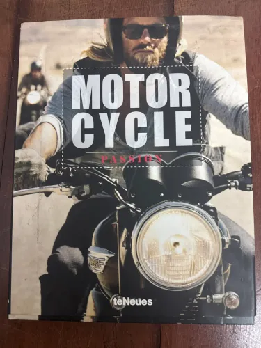 Livro motorcycle capa dura