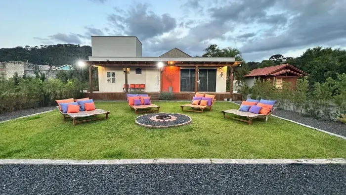 Hotel/Motel/Pousada para venda tem 190 metros quadrados com 5 quartos