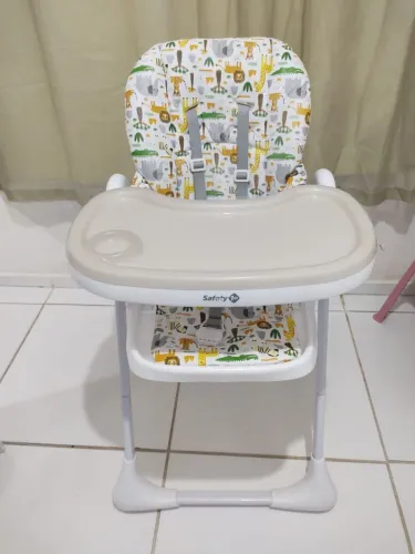 Cadeirinha de alimentação 