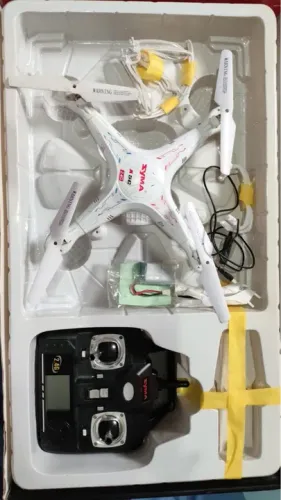 Vendo ou troco 2 Drones SYMA X5C 