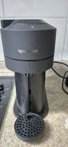 Cafeteira Nespresso Vertuo Next Preta