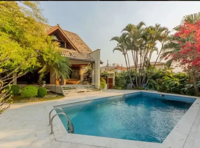 CASA VILA INAH COM 4 SUÍTES